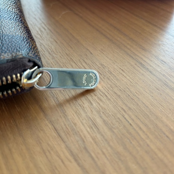 Louis Vuitton Damier Ebene Zippy Wallet - Picture 5 of 5